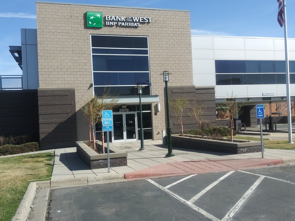 Bank of the West 01