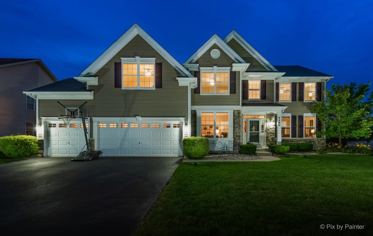 Alice Picchi - Picchi Partners, agents of Keller Williams Success Realty 01