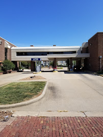 UMB Bank (with drive-thru services) 01