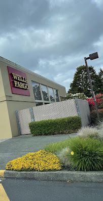 Wells Fargo Bank 02