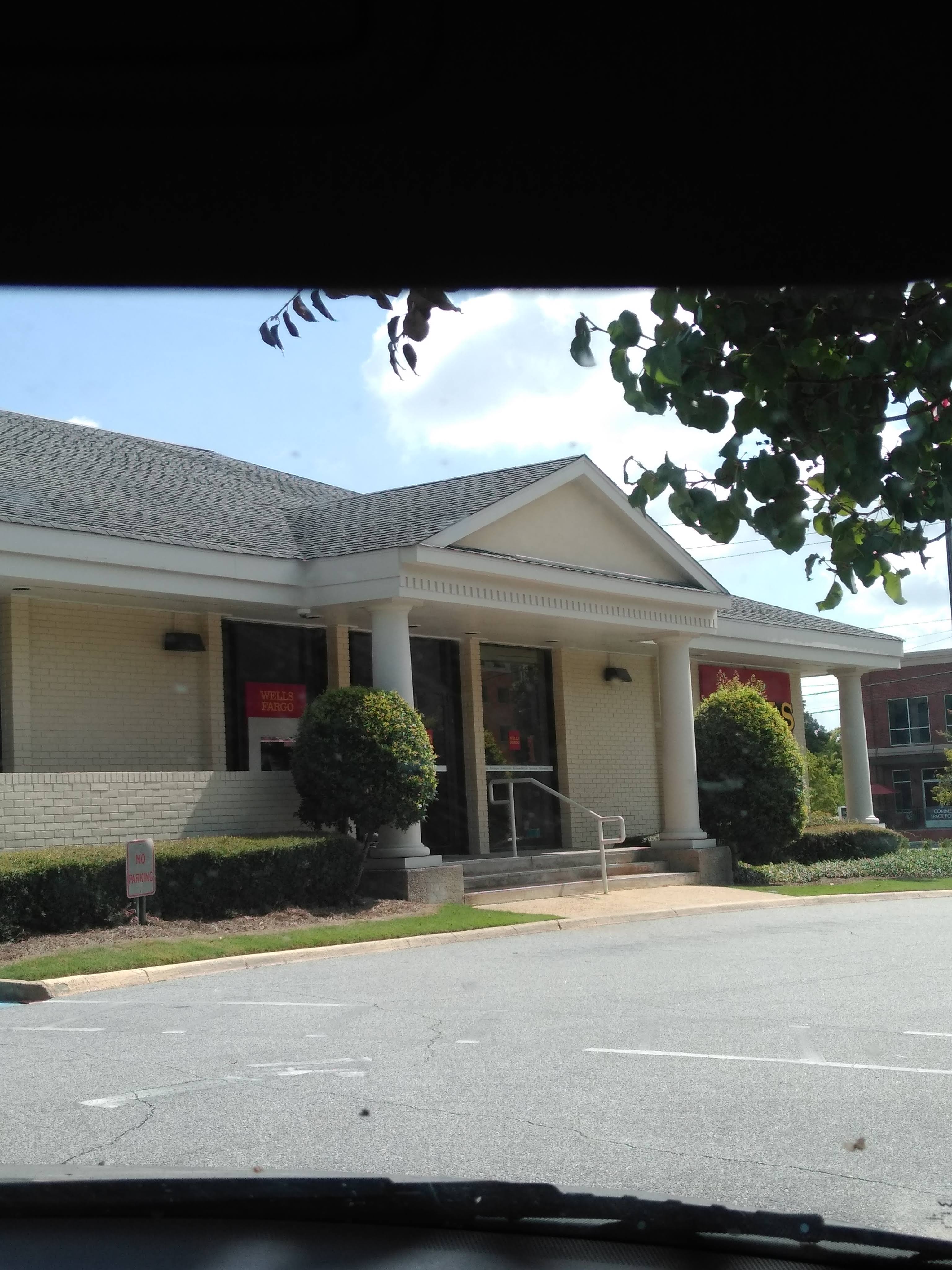 Wells Fargo Bank 01