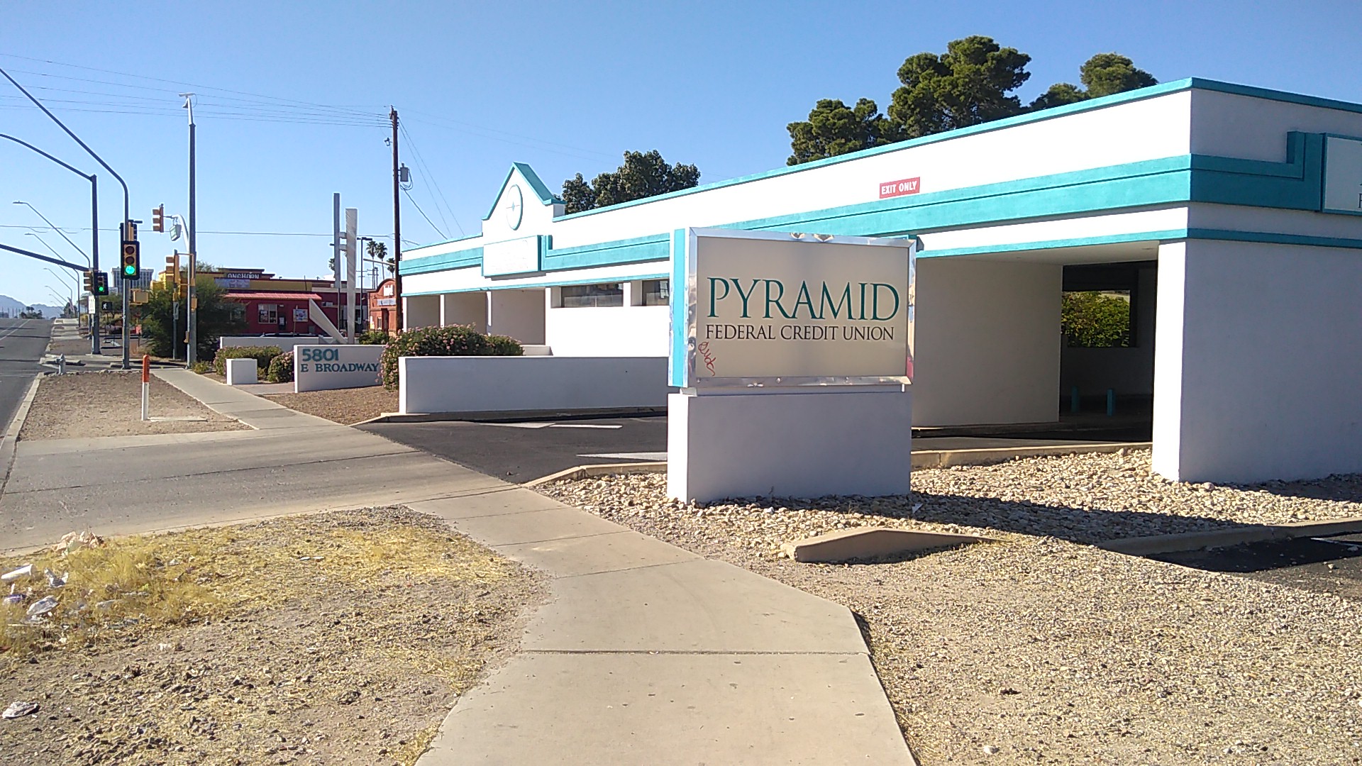 Pyramid Federal Credit Union - Broadway 01