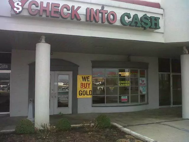 Check Into Cash 01