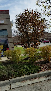 135th and Weber Currency Exchange 03