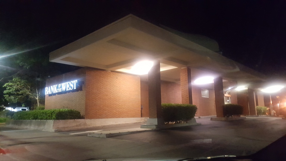 Bank of the West 01