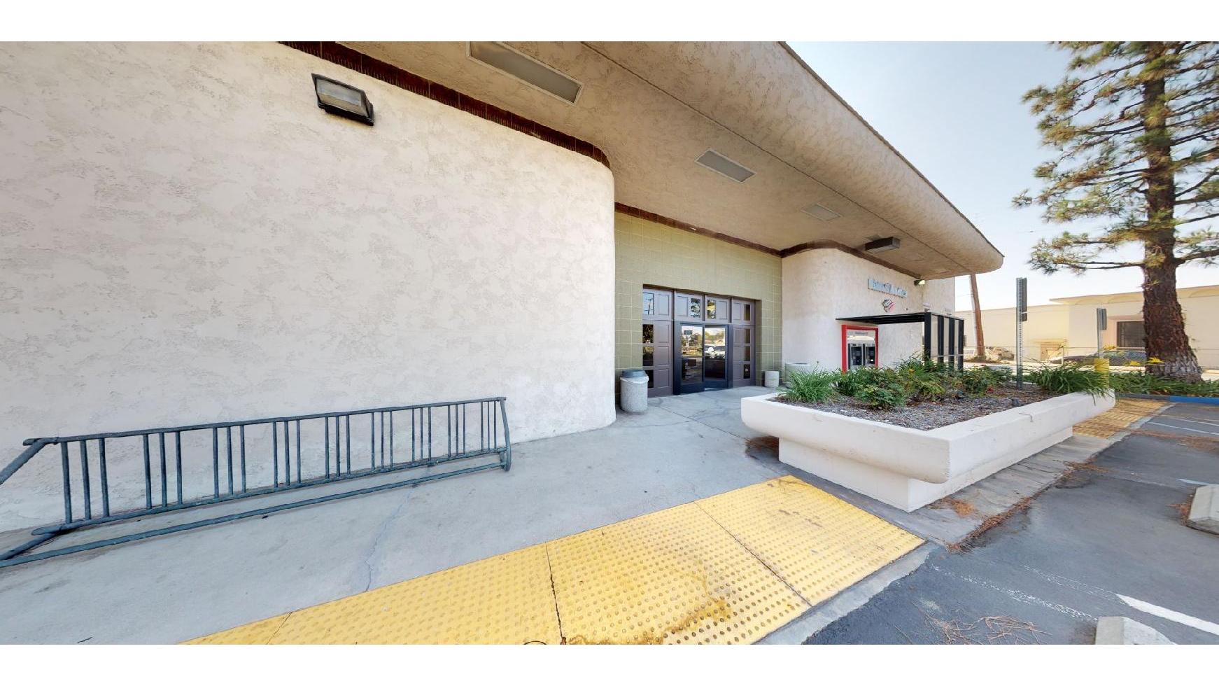 Bank of America (with Drive-thru ATM) 01