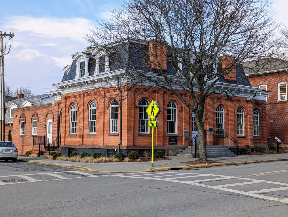 Bank of Millbrook 01