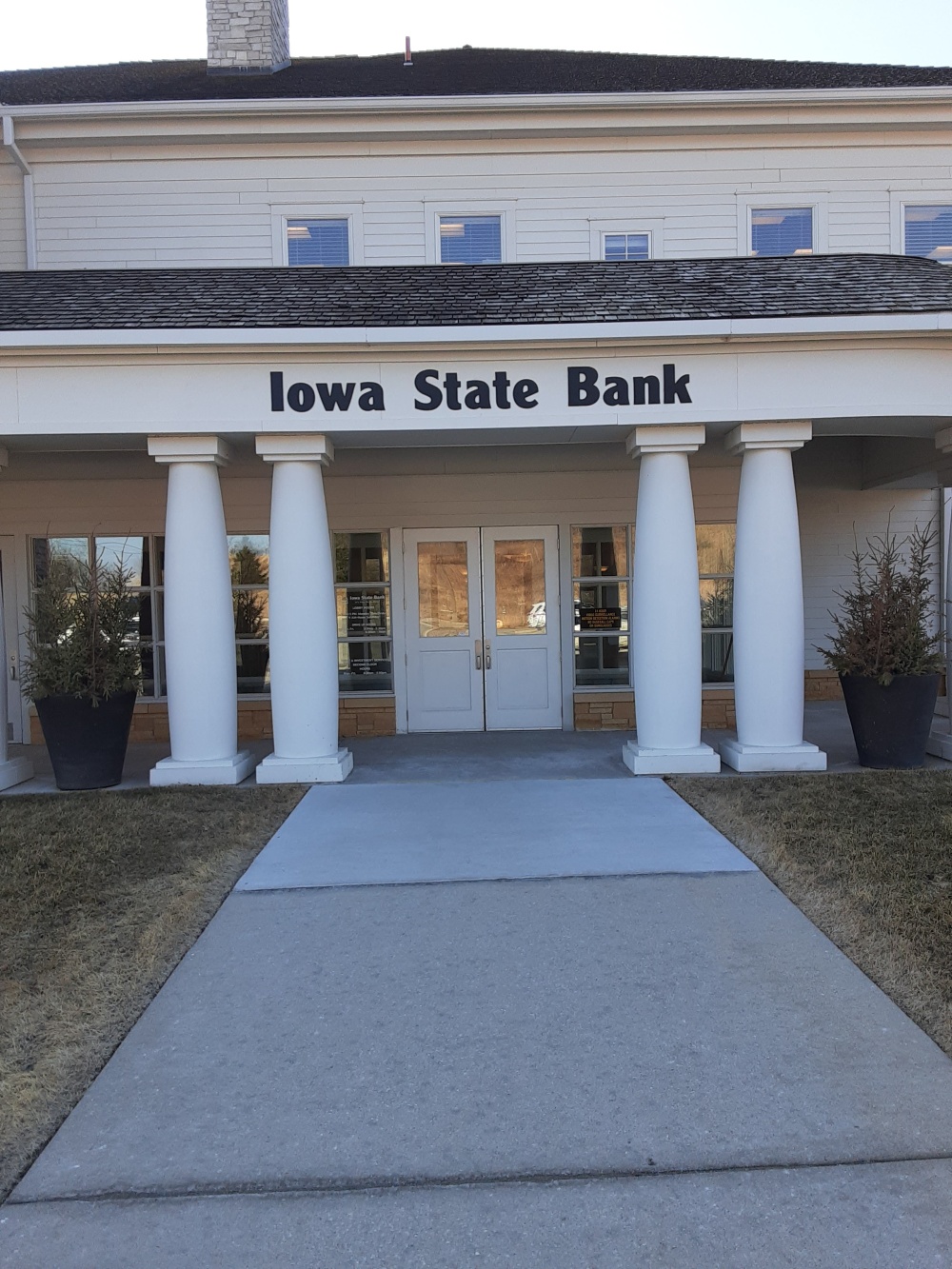 Iowa State Bank Banking and Trust Services 01