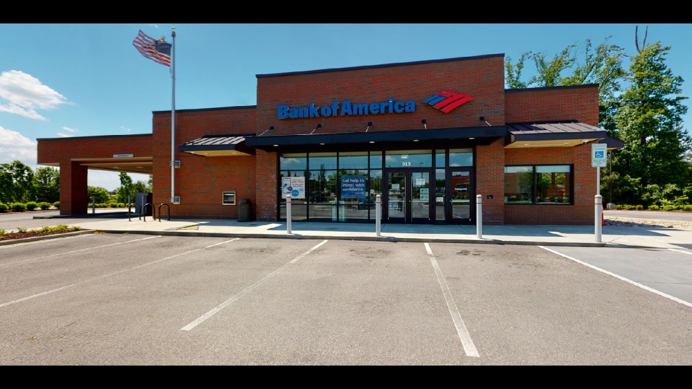 Bank of America (with Drive-thru ATM) 01