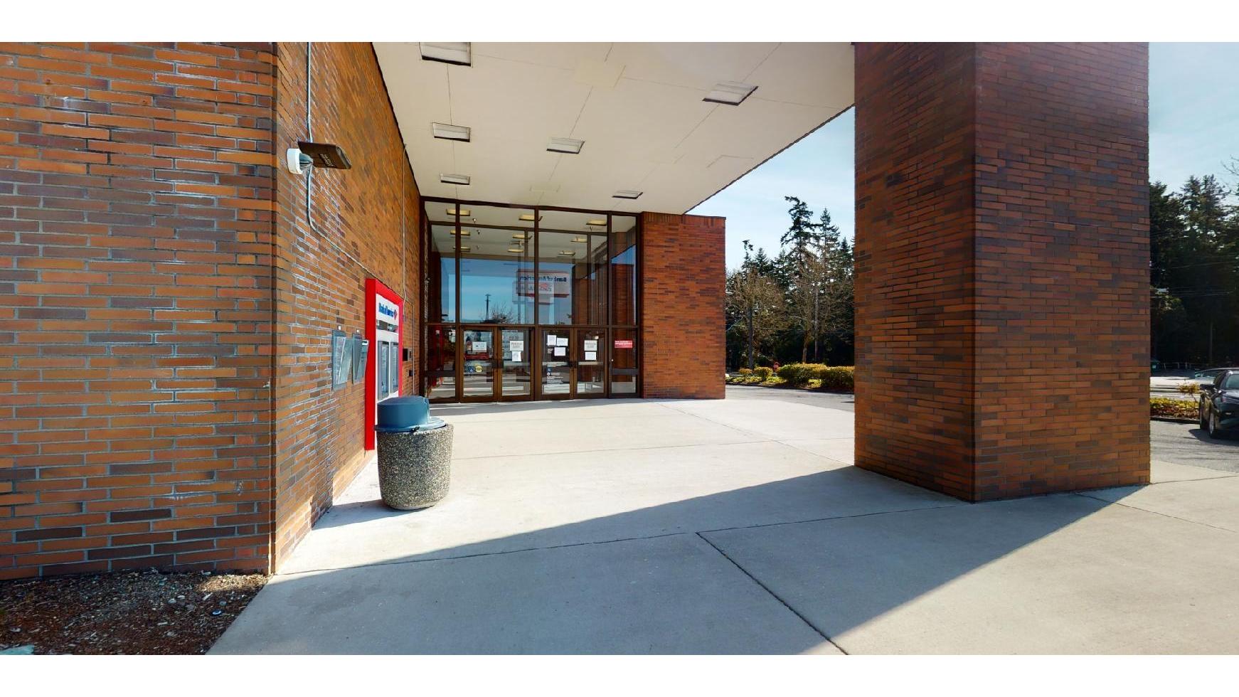 Bank of America (with Drive-thru ATM) 01