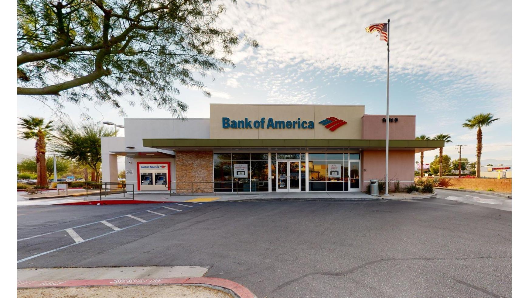 Bank of America (with Drive-thru ATM) 01