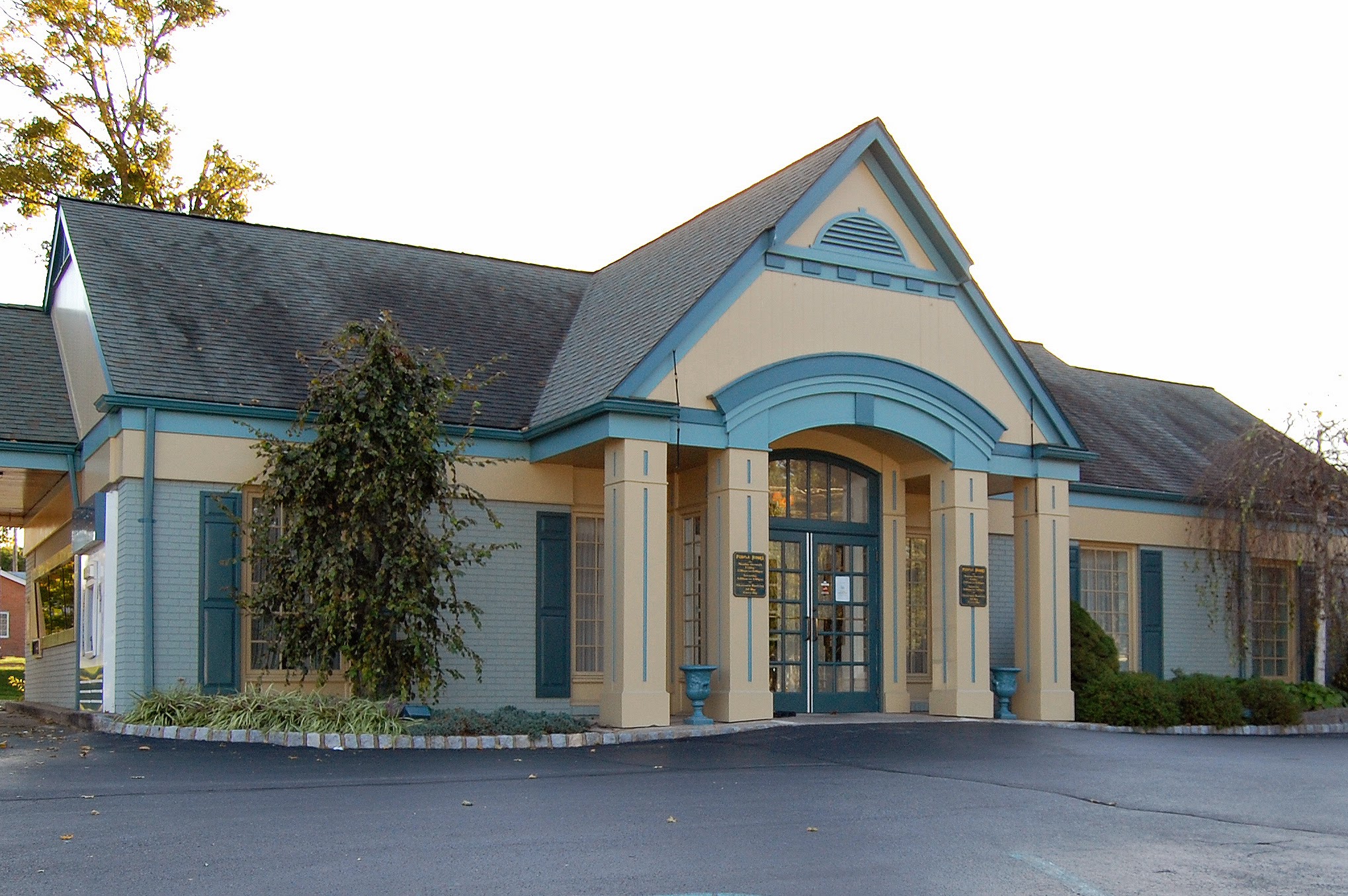First Hope Bank- Great Meadows 01