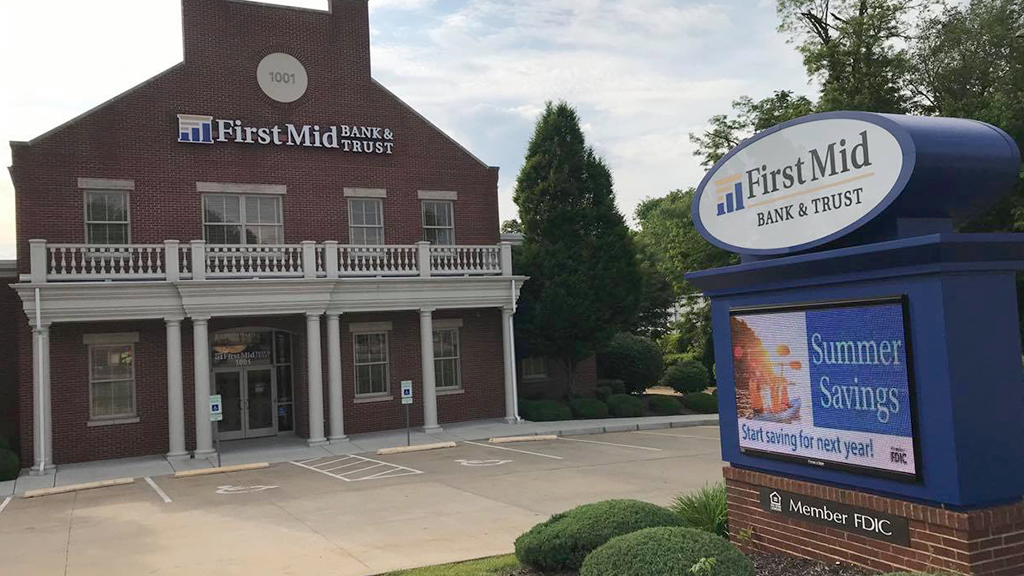 First Mid Bank & Trust St. Charles 01