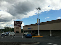 Bank of America (with Drive-thru ATM) 02