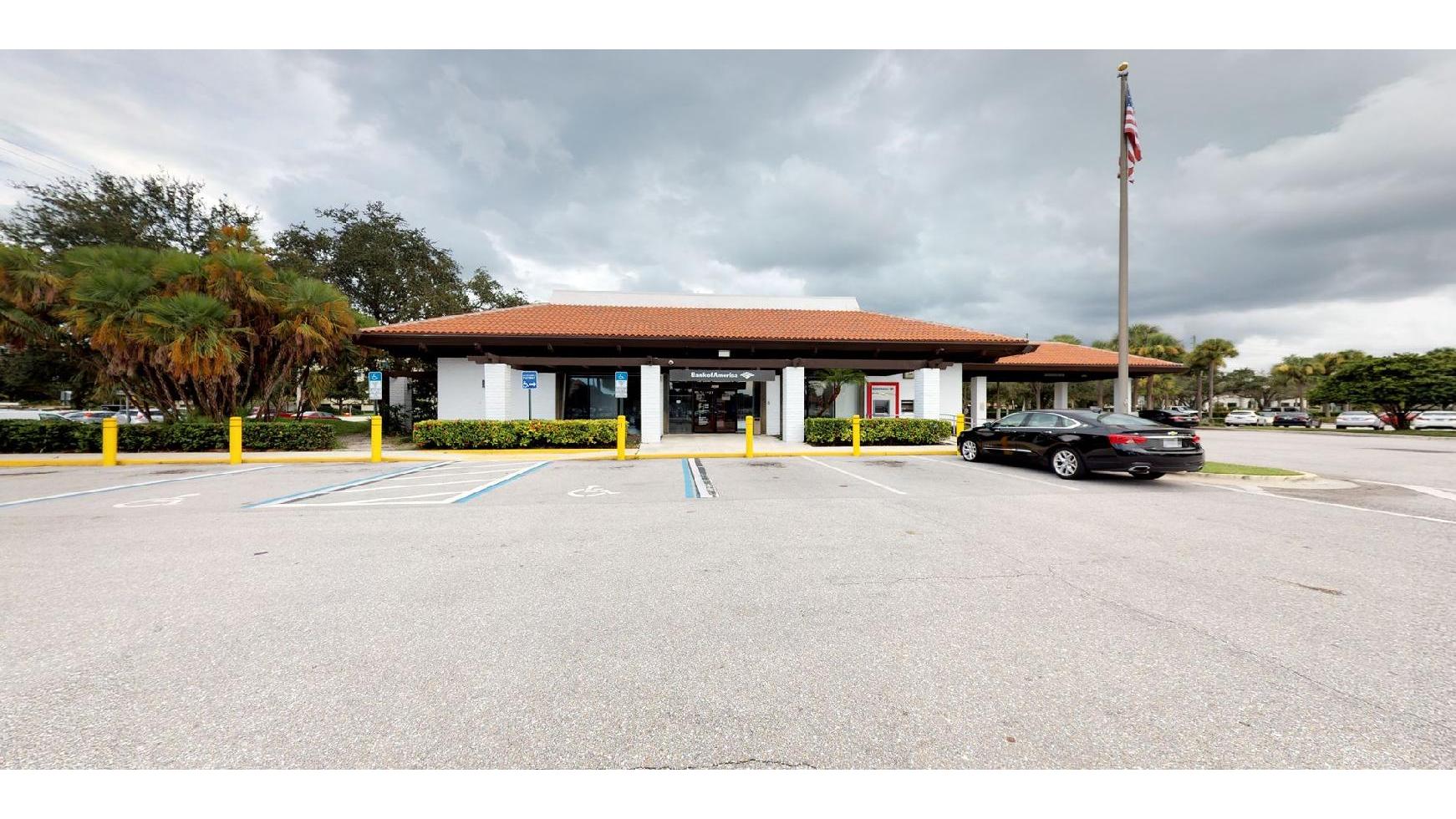 Bank of America (with Drive-thru services) 01