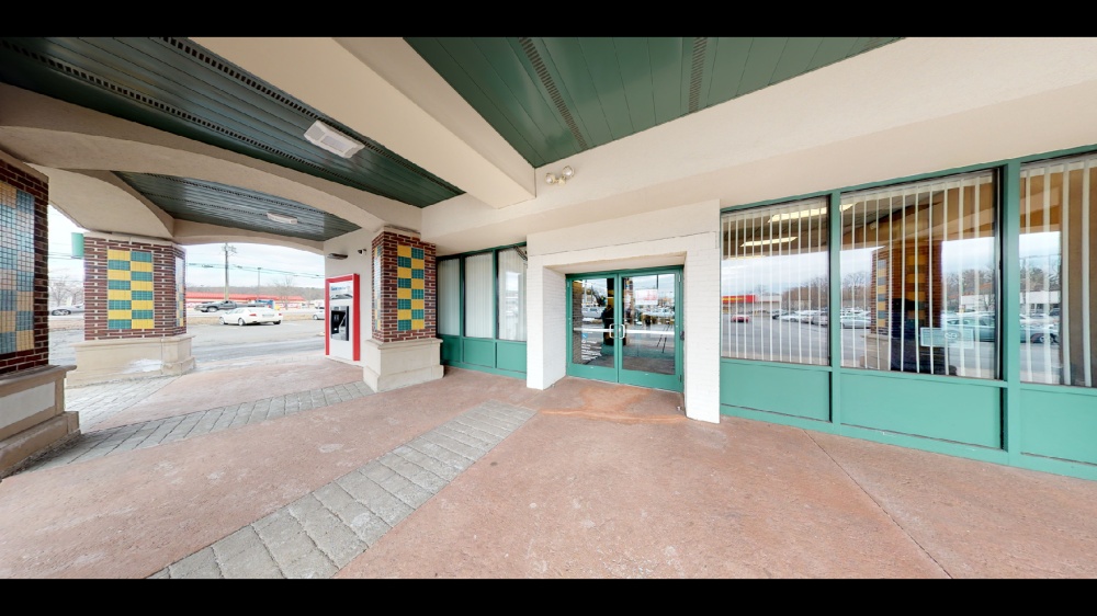 Bank of America (with Drive-thru ATM) 01