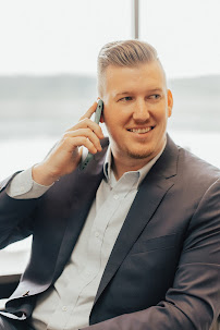 Cameron Salley Mortgage Specialist 03