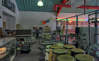 Beach City Pawn and Discount Guitar 02