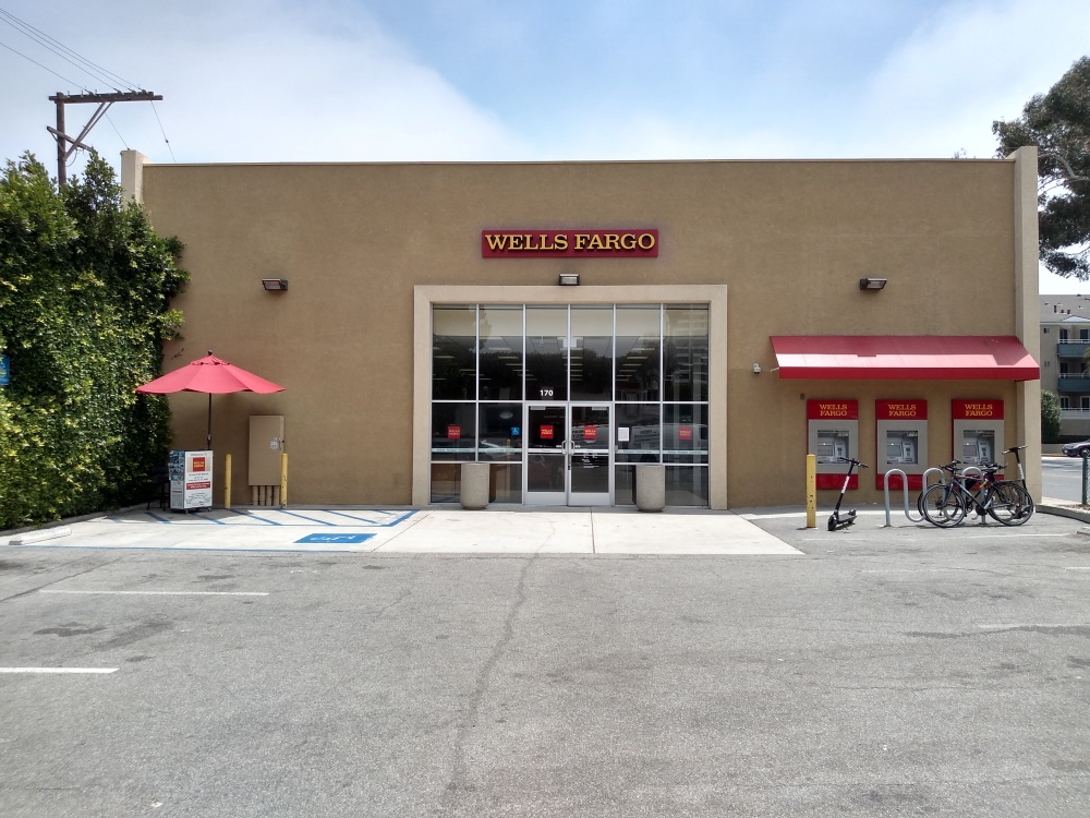 Wells Fargo Bank 01