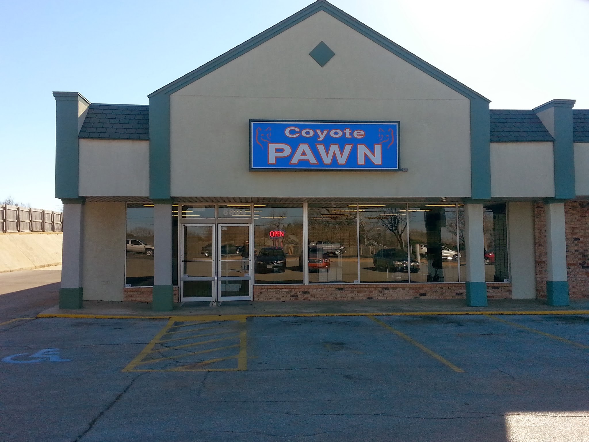Coyote Pawn 01
