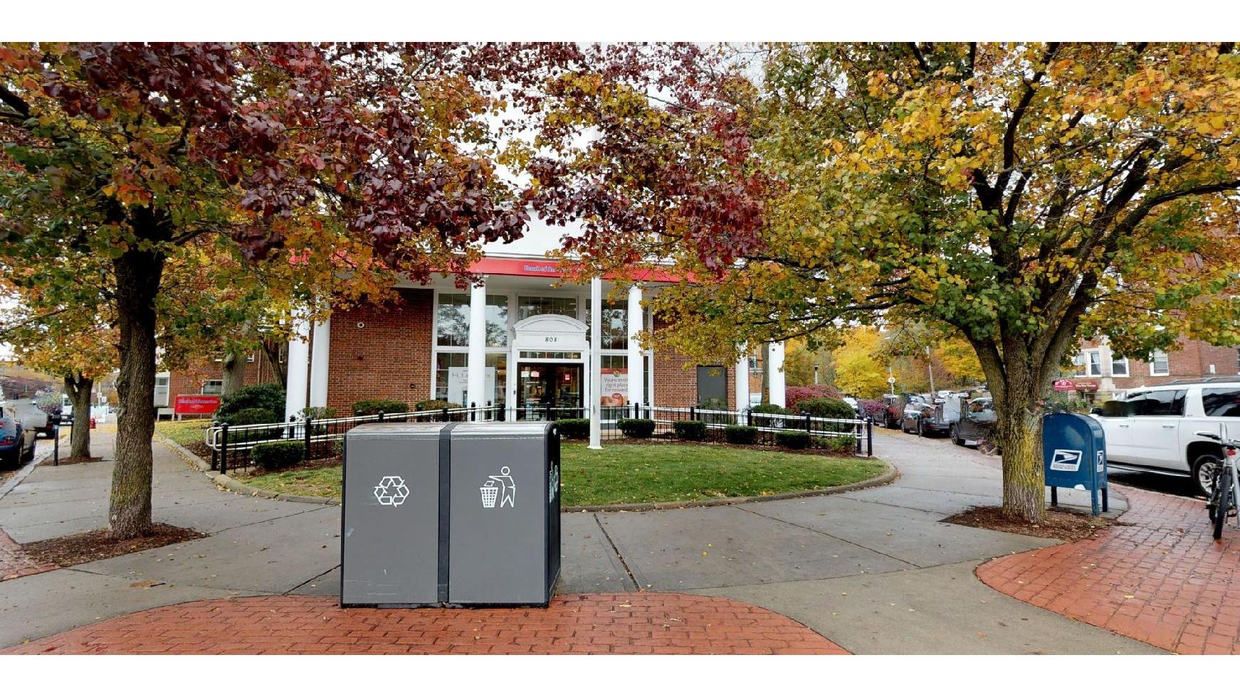 Bank of America (with Drive-thru ATM) 01