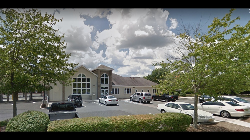 Bank of America (with Drive-thru ATM) 01