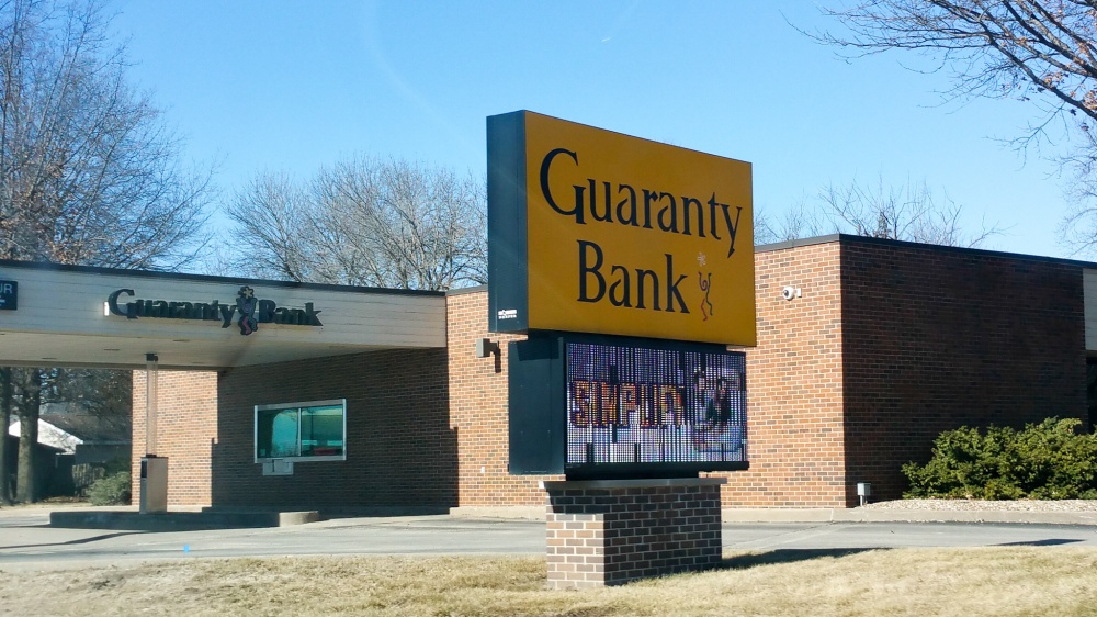 Cedar Rapids Bank & Trust 01