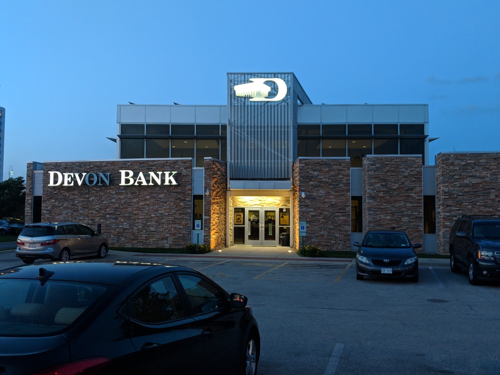 Devon Bank 01