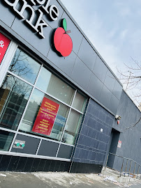 Apple Bank 02