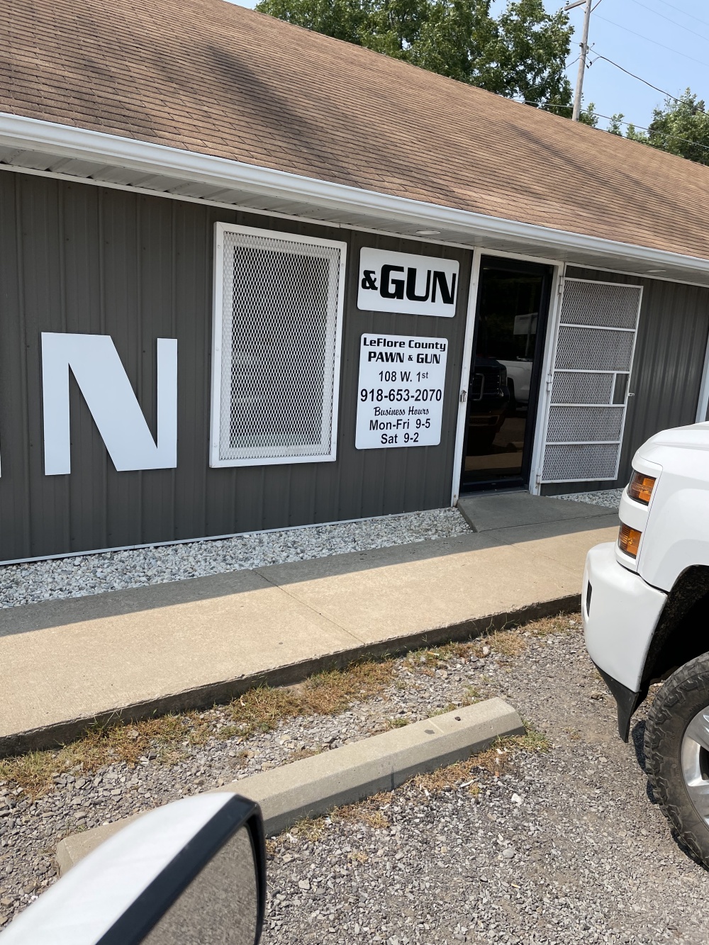 Leflore County Pawn and Gun 01