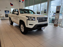 Lee Johnson Nissan of Kirkland 02