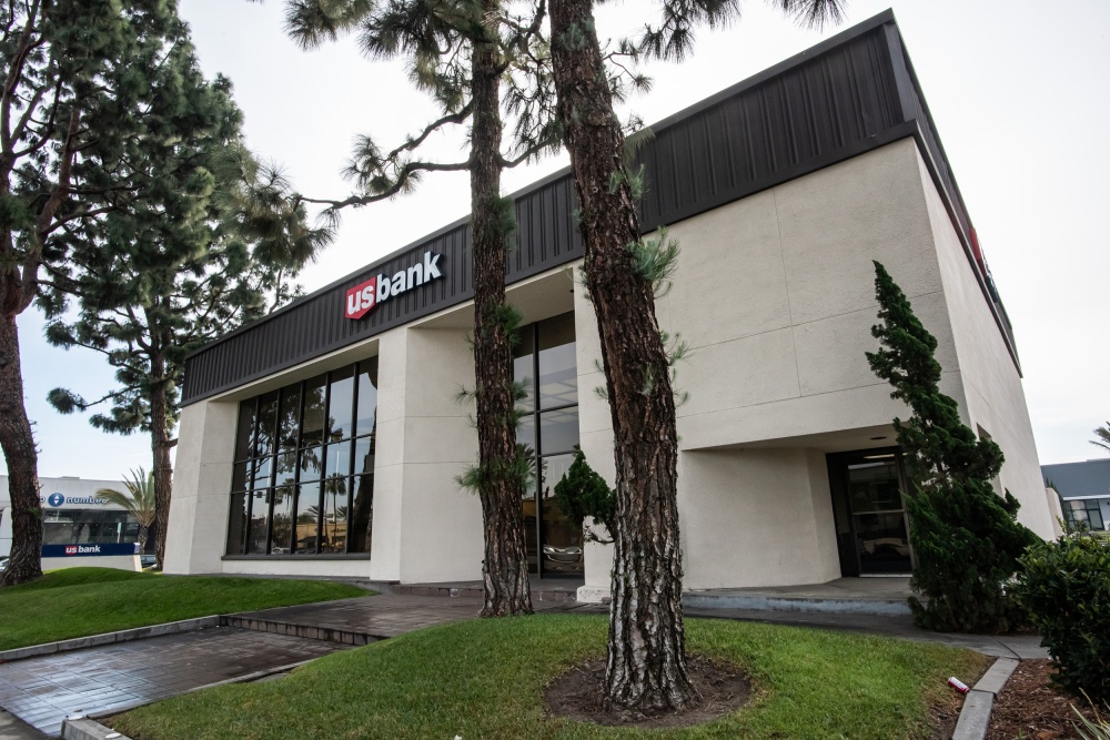 U.S. Bank Branch 01