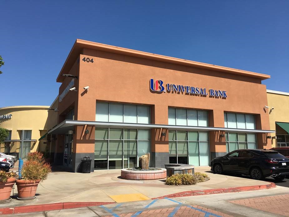 Universal Bank 01