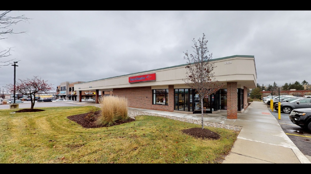 Bank of America (with Drive-thru ATM) 01