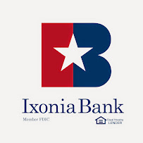 Ixonia Bank 03