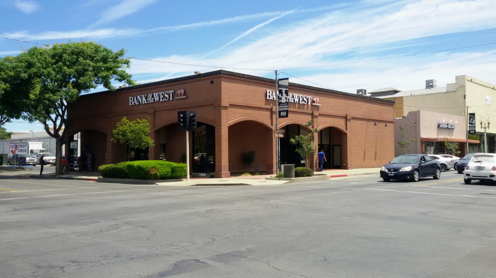 Bank of the West 01
