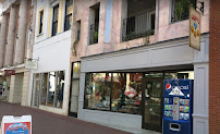 Snooky's Pawn Shop 01