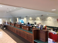 Apple Bank 03