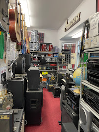 Stumpy's Pawn Shop 01