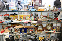 Stumpy's Pawn Shop 02