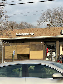Bank of America (with Drive-thru ATM) 04