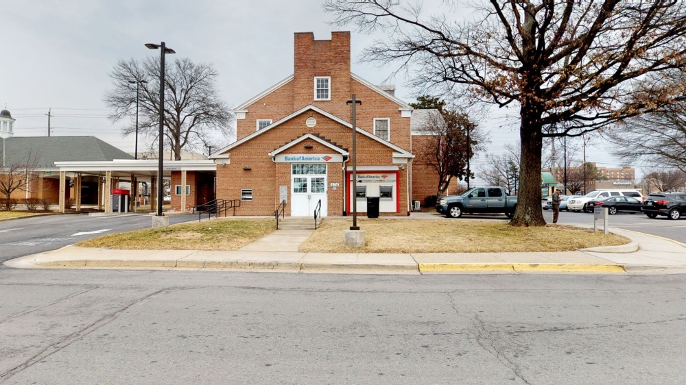 Bank of America (with Drive-thru ATM) 01