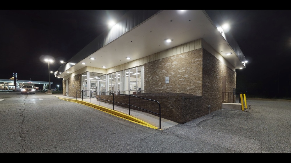 Bank of America (with Drive-thru ATM) 01