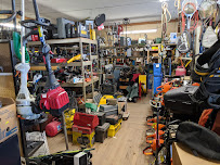 White Elephant 2nd Hand Store 01