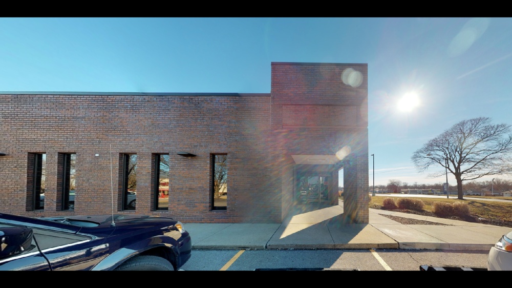 Bank of America (with Drive-thru ATM) 01