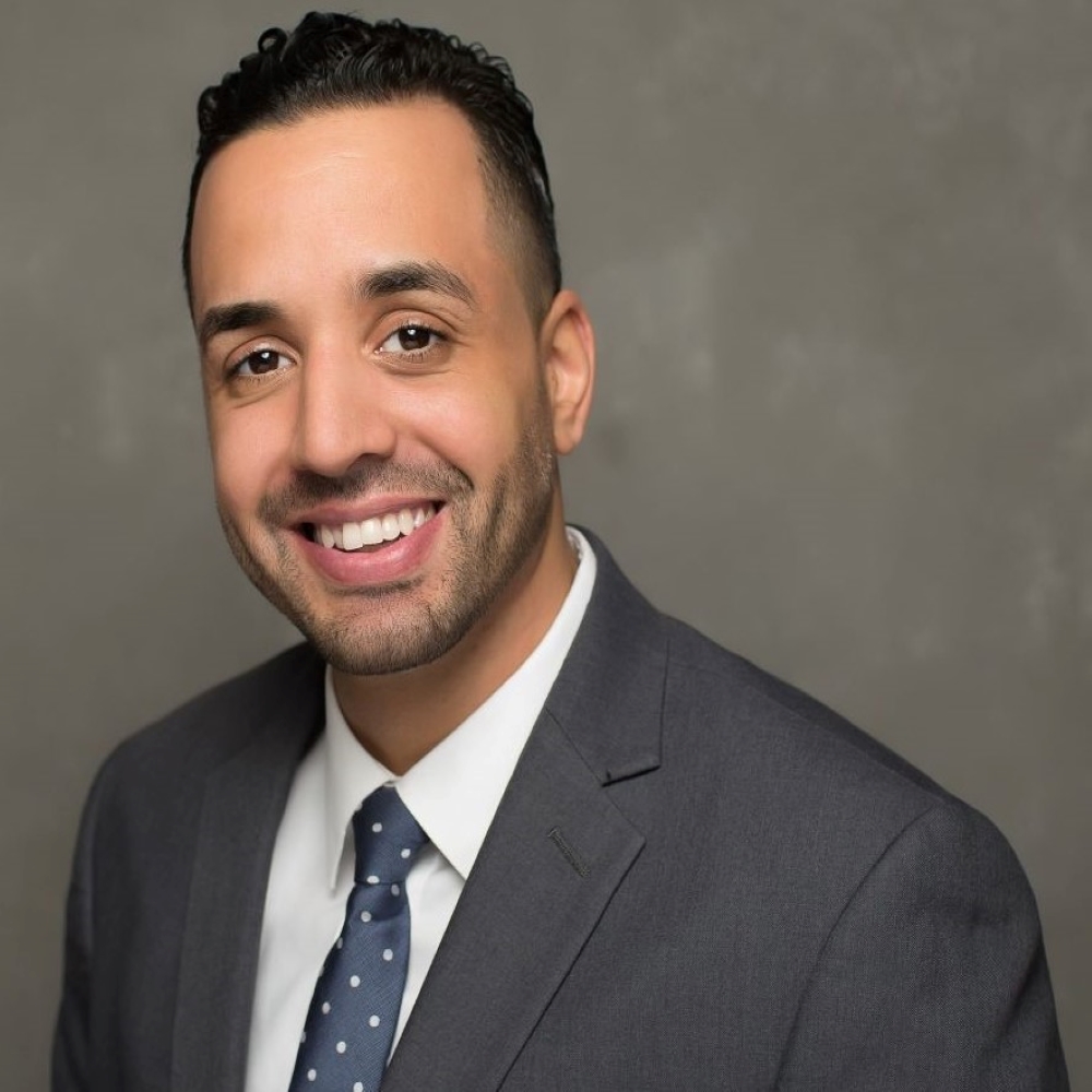 Alexander Peralta, Senior Mortgage Advisor - Bond Street Mortgage 01