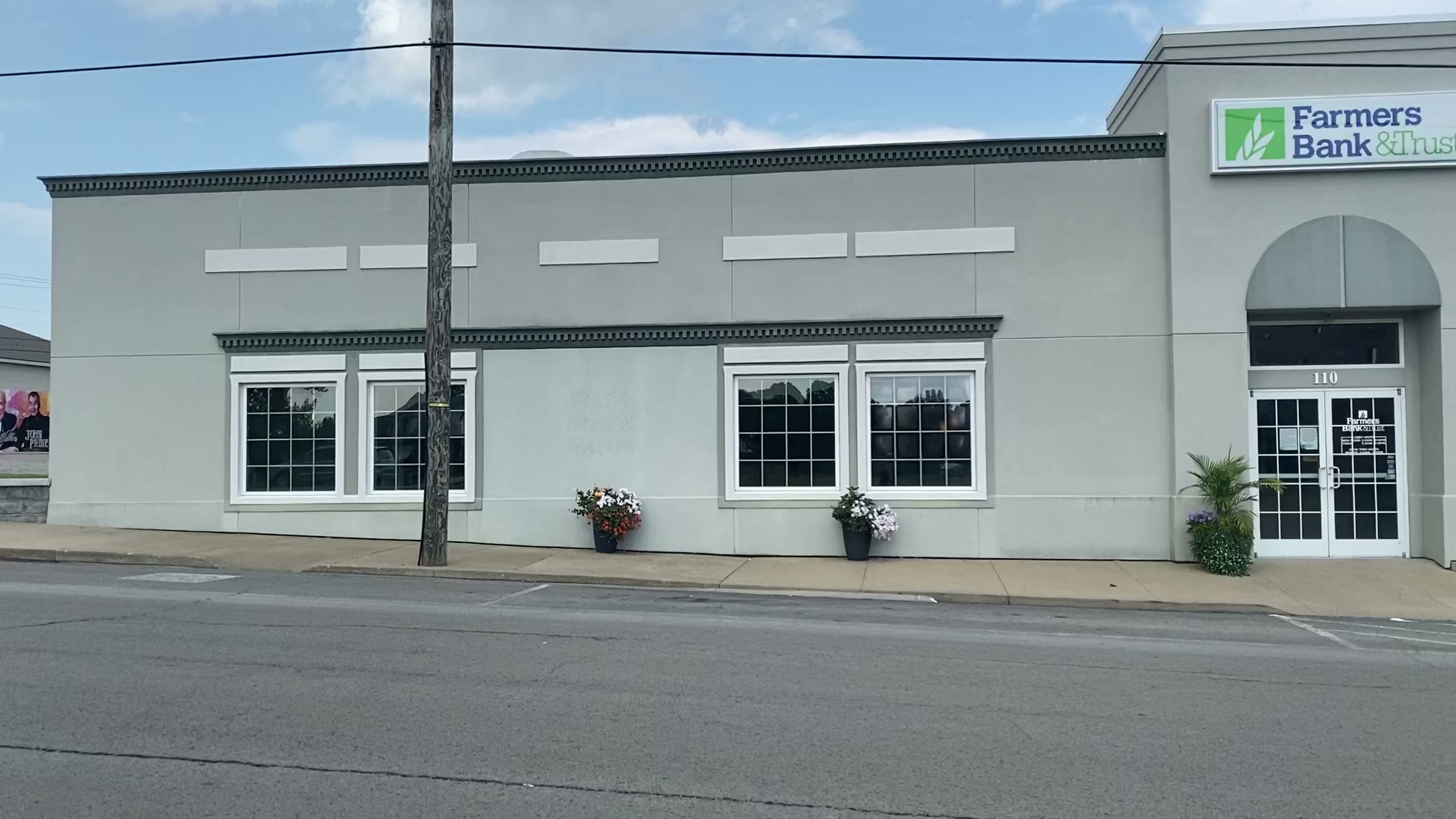 Farmers Bank and Trust 01
