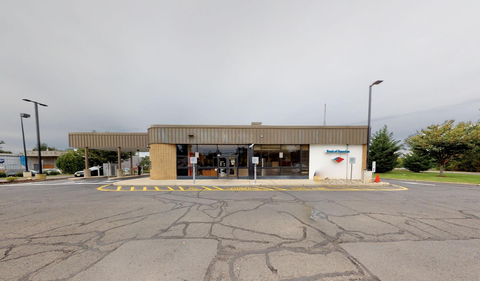 Bank of America (with Drive-thru services) 01
