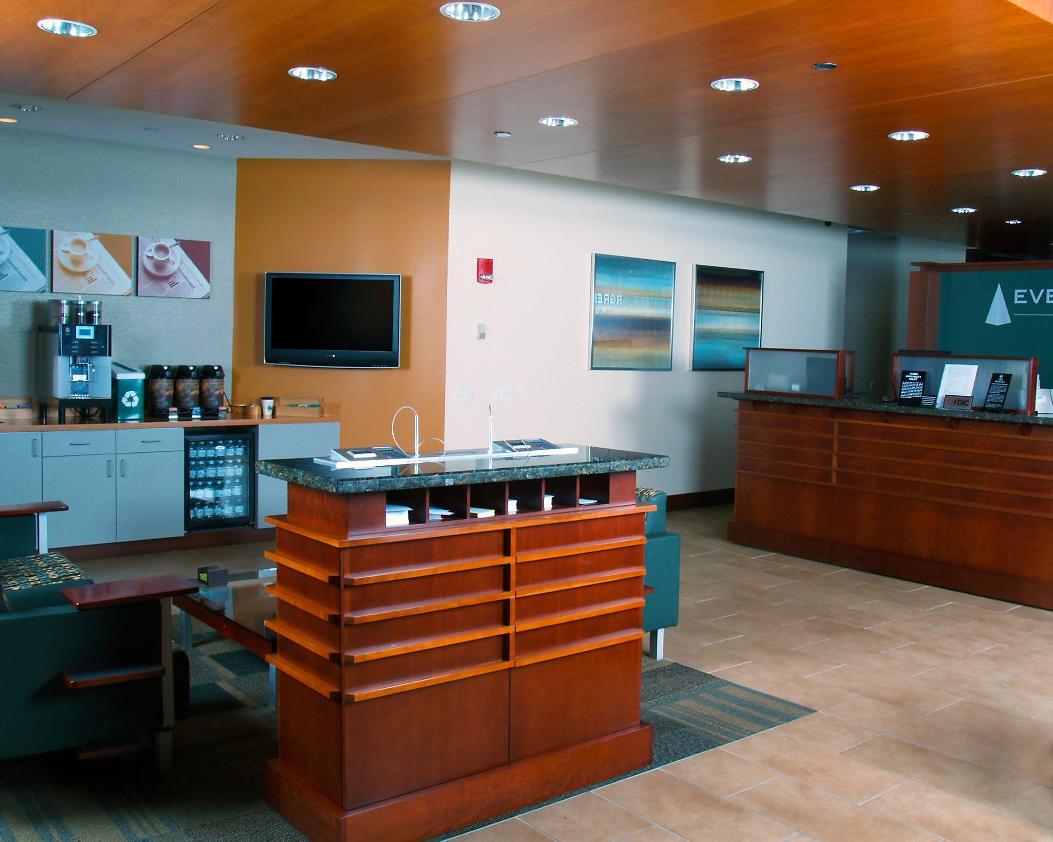 Evergreen Bank Group - Oak Brook HQ 01