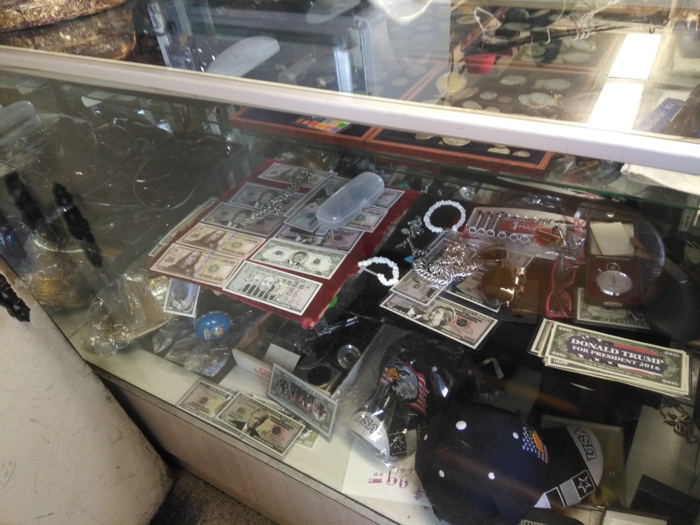 Uncle Marv Pawn Buy & Sell 01